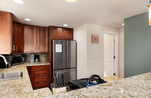 Mann House | Seattle Vacation Home: The Port - 3 bed/2.5 bath, great location