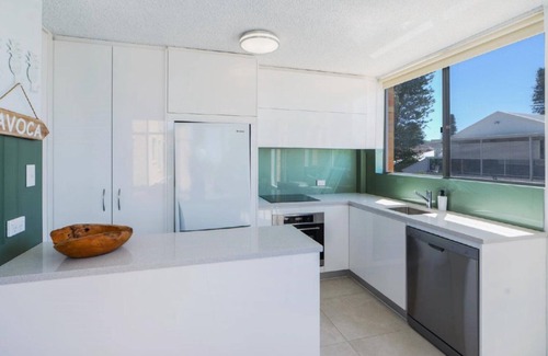 Avoca Beach Apartment | Seaview 1 Fabulous Views & Location