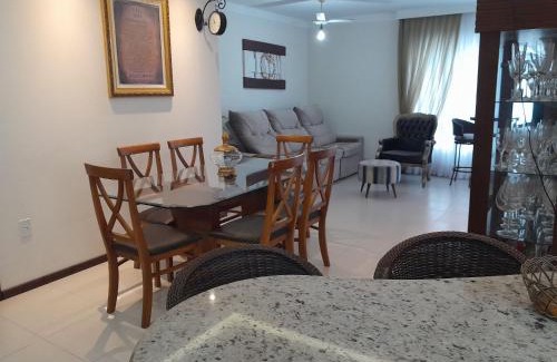 Itapema Apartment | Seaview apt w/BBQ 50m from beach – ATT0602