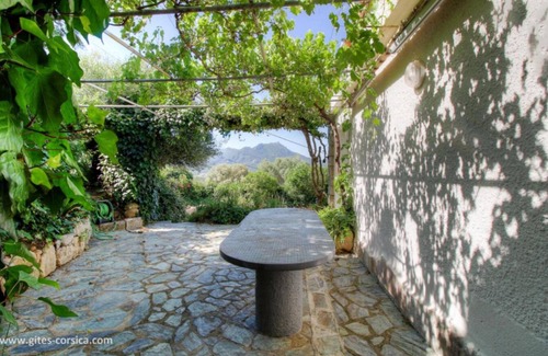 Viggianello Cottage | Seaview! Beautiful holiday home with lots of charm