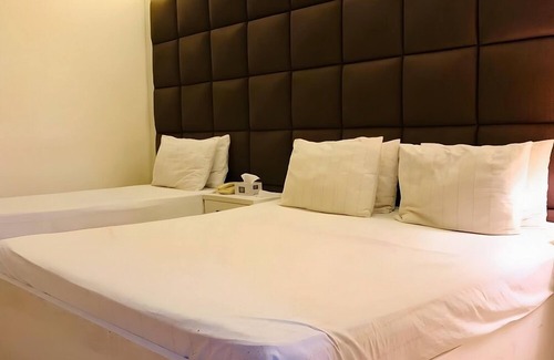 Clifton House | Seaview Cottage