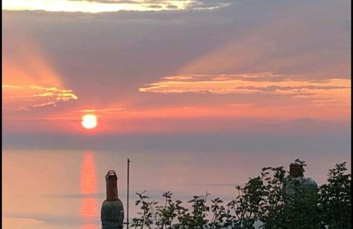 Portland Apartment | Seaview cottage with oodles of charm sleeps 4