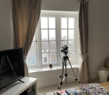 Portland Apartment | Seaview cottage with oodles of charm sleeps 4