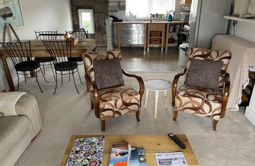 Portland Apartment | Seaview cottage with oodles of charm sleeps 4