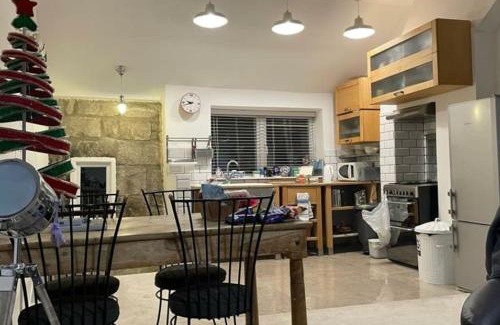Portland Apartment | Seaview cottage with oodles of charm sleeps 4