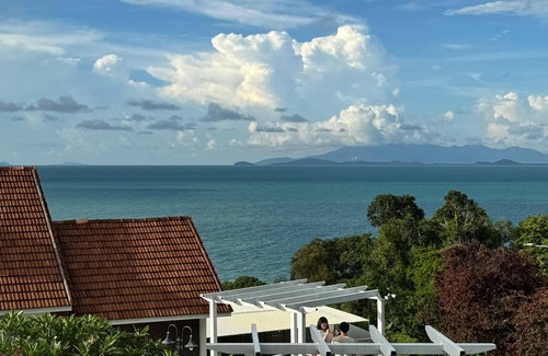 Batu Ferringhi Villa | SEAVIEW GUEStHOUSE & Wedding VILLA 100pax Batu Ferringhi