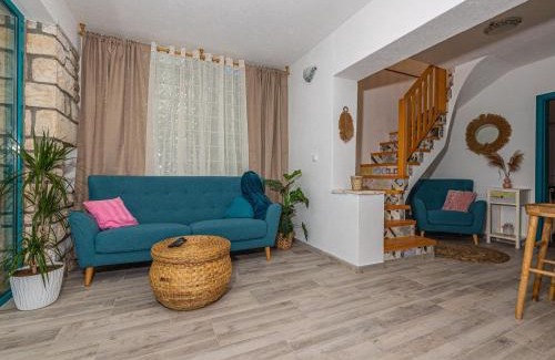Jadranovo Villa | Seaview home with bubble bath