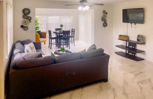 Pompano Beach House | Seaview Suite