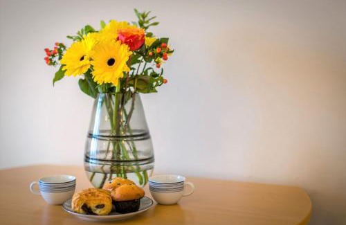 Eastbourne Apartment | Seaviews Sovereign Harbour - adults-only apartment