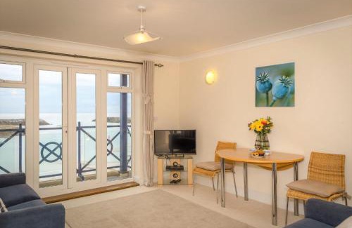 Eastbourne Apartment | Seaviews Sovereign Harbour - adults-only apartment