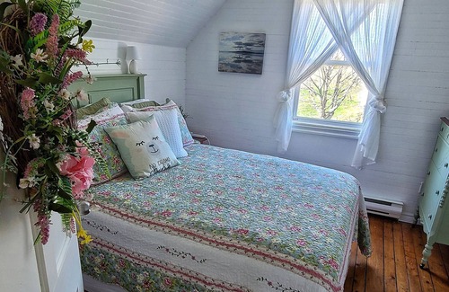 Kempt Head Bed & Breakfast | Seaweed and Sod Farm Bed & Breakfast