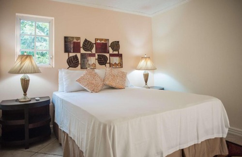 Montego Bay Hotel | Seawind Beach Apartments
