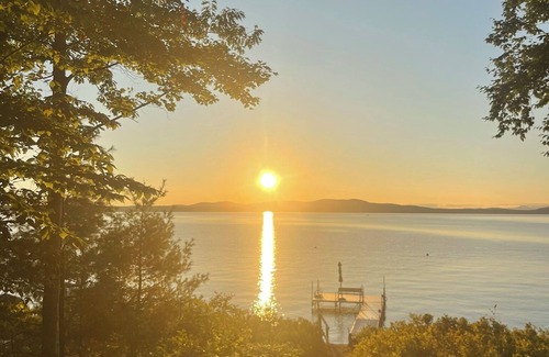 Standish Cottage | Sebago Lake Waterfront Rental on Frye Island
