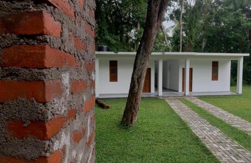Raddolugama House | Sebastian Transit Villa with Free airport shuttle