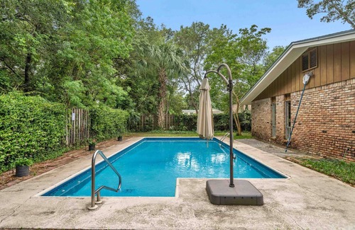 Fort Walton Beach House | Secluded 3BR Family Home w/Pool - 15 min to Beach