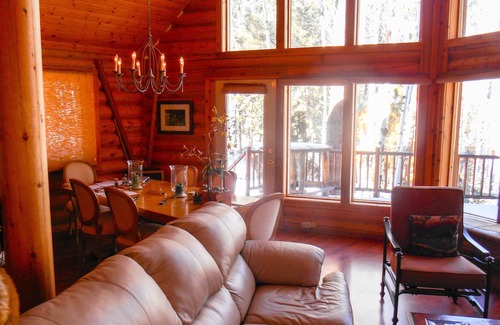 Mammoth Creek House | SECLUDED A FRAME LOG CABIN OVERLOOKING IPSON CREEK AT PANGUITCH LAKE