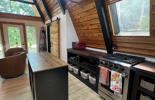 Guthrie Cabin | Secluded A-Frame Near Lazy E