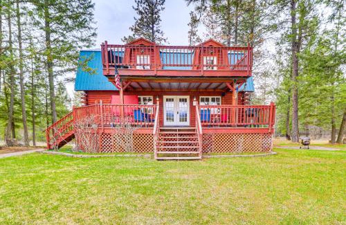 Bigfork House | Secluded Bigfork Cabin with Yard and Fire Pit!