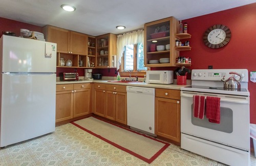 Thornton Cabin | Secluded Cabin In The Woods Huge Yard + Patio