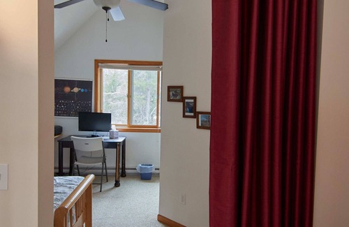 Lewiston House | Secluded cabin on 20 acres in the heart of a pine forest