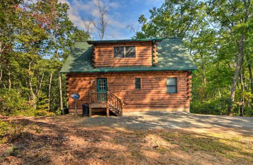 Murphy House | Secluded Cabin with Deck 13 Miles to Downtown Murphy