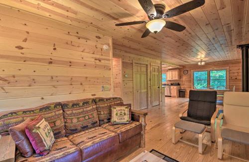 Murphy House | Secluded Cabin with Deck 13 Miles to Downtown Murphy