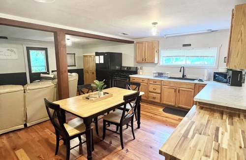 Huntingdon Cabin | Secluded cabin, with river access