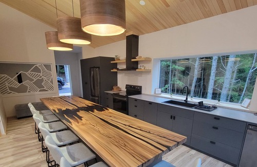 Onslow Ski Chalet | Secluded Chalet with hot tub, sauna, and cold plunge