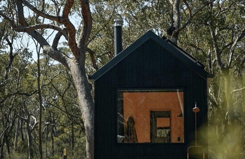 Kulnura House | Secluded Forest Cabin with No Reception - Alon