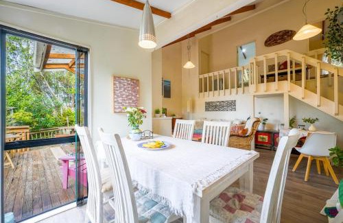 Northcross House | Secluded Forest Cottage in Northcross