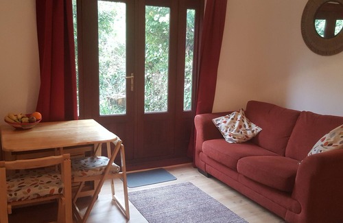 Crouch End Apartment | Secluded, garden flat in North London