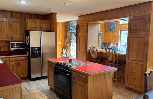 Deposit House | Secluded Get Away