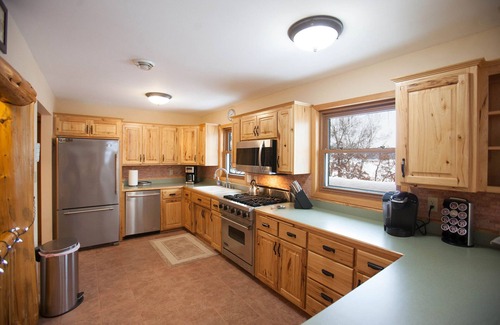 Pequot Lakes House | Secluded Lake House on 32 acres NOW sleeps 11 plus a huge couch!