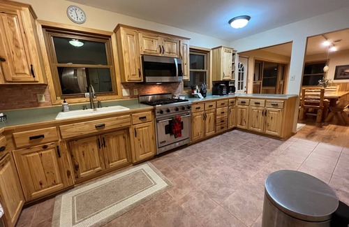 Pequot Lakes House | Secluded Lake House on 32 acres NOW sleeps 11 plus a huge couch!