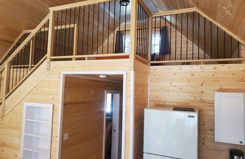 Bridge Lake House | Secluded lakefront Cabin