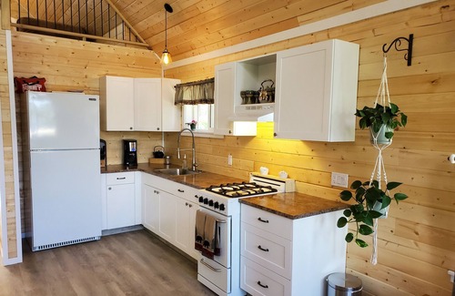 Bridge Lake House | Secluded lakefront Cabin