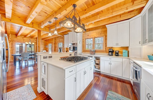 Staunton River House | Secluded Lakefront Cabin Resort: 5400sqft 6BR, 5ba