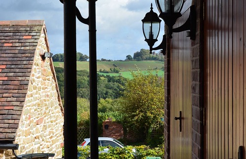 Billingsley Apartment | Secluded Loft Studio in an area of natural beauty.