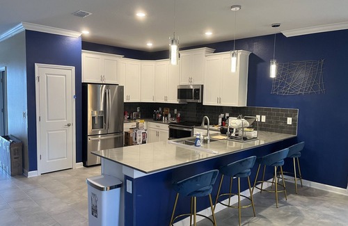 Kissimmee House | Secluded Luxury: Private Pool Villa Near Disneyland