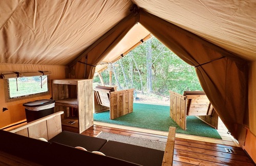 Newport RV Rental | Secluded| Near Gatlinburg and Asheville|WiFi|AC