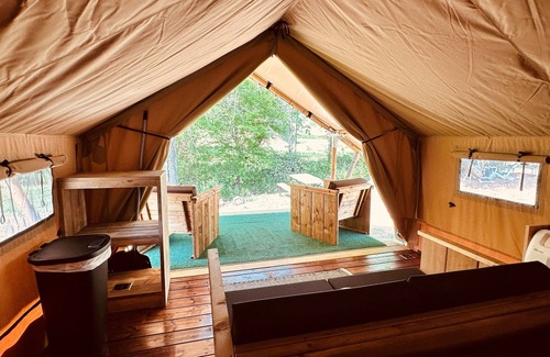 Newport RV Rental | Secluded| Near Gatlinburg and Asheville|WiFi|AC