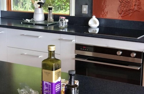 Apollo Bay House | Secluded pet friendly holiday retreat