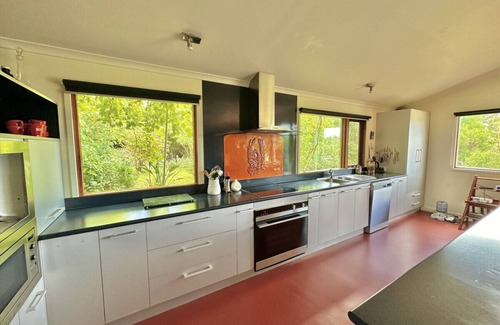 Apollo Bay House | Secluded pet friendly holiday retreat