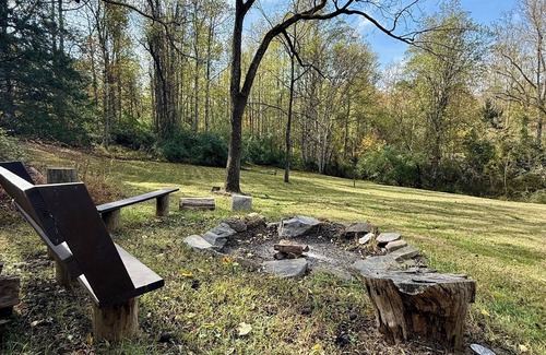 Marshall House | Secluded stonehouse in Marshall with walking trails and creek. Pet-friendly!