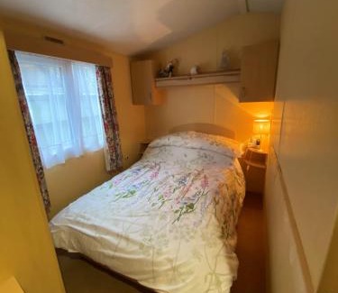 Emsworth House | Secluded Woodland Hideaway - 2 Bed with Private Parking