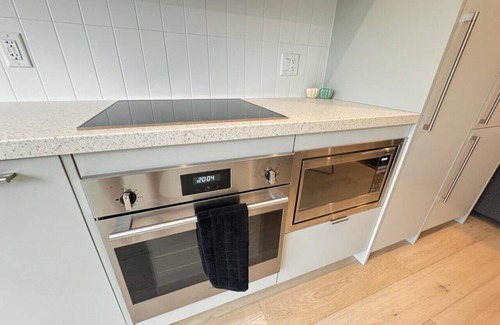 Rossland Apartment | seconds from the ski-lift