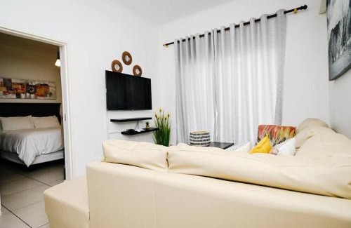 Greater Johannesburg Metropolitan Area Apartment | Secure and comfortable , Fully equipped Unit