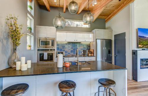 Sedona House | Sedona Canyon Terrace modern mountain home tucked away in canyon, Chefs Kitchen, deck & views!