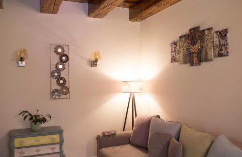 Brasov Old Town Apartment | Seek and Hide - Little Julia's Hideaway
