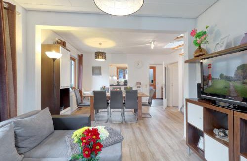 Kirchheim House | Seepark Kirchheim Ferienhaus bei Diane mit Sauna